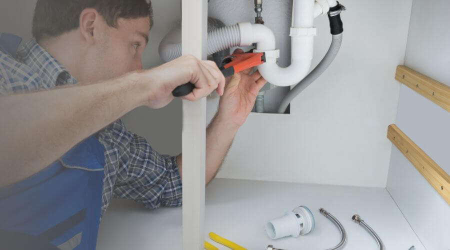 Professional expert plumbing services in Mooreland, IN